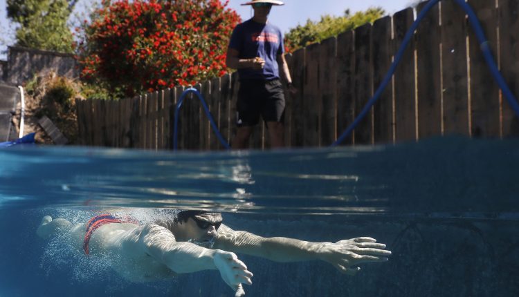 la-piscina-es-probablemente-segura-son-las-personas-de-las-que-debes-preocuparte.jpg