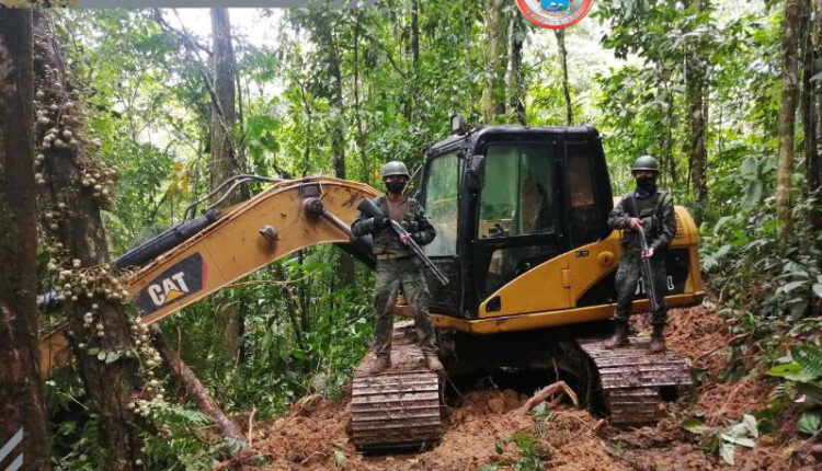 MINERÍA ILEGAL EN RÍOS AMAZÓNICOS