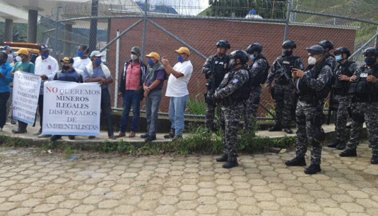 Manifestación a favor de la minería responsable es impedida