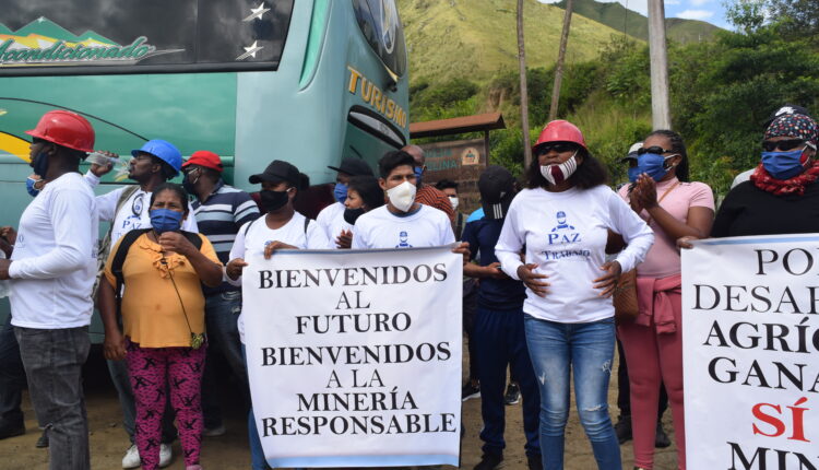 MARCHA POR LA MINERÍA LEGAL Y RESPONSABLE EN BUENOS AIRES