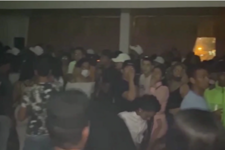 Clausuran una casa en Guayaquil donde 200 sujetos celebraban carnaval, la mayoría eran venezolanos