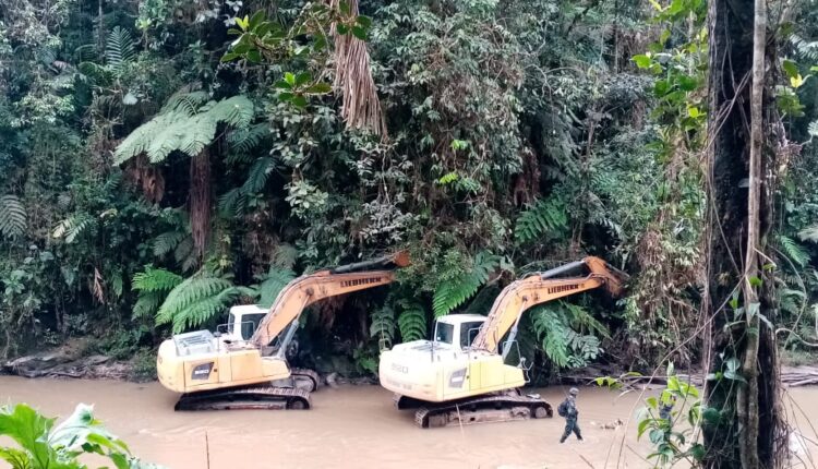 LOJA: FUERZAS ARMADAS FRENA MINERÍA ILEGAL EN EL CANTÓN PALANDA