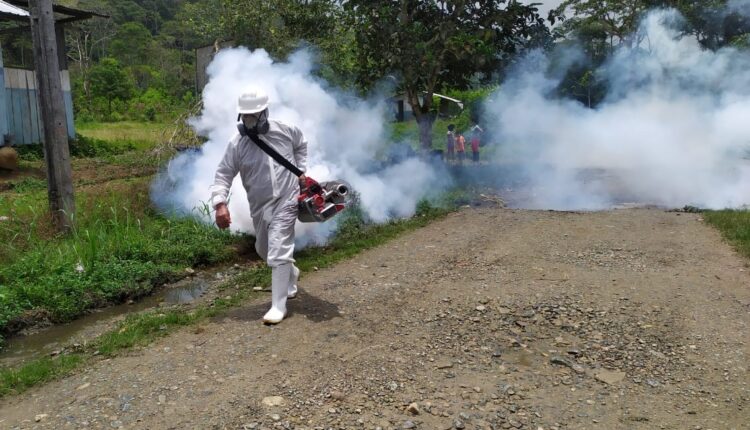 ECSA apoya campaña de fumigación y control de plagas en barrios de Tundayme