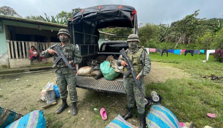 APREHENDEN A MUJER QUE TRANSPORTABA MATERIAL MINERALIZADO