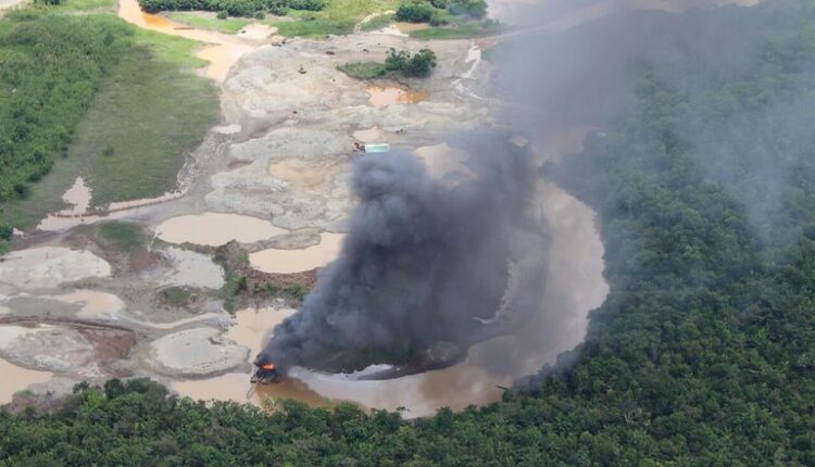 Colombia: Capturan a 19 ciudadanos chinos durante operativo contra la minería ilegal en Bolívar