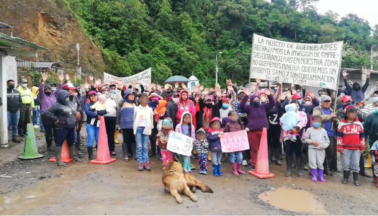 ANTIMINEROS UTILIZAN A NIÑOS EN SUS MANIFESTACIONES