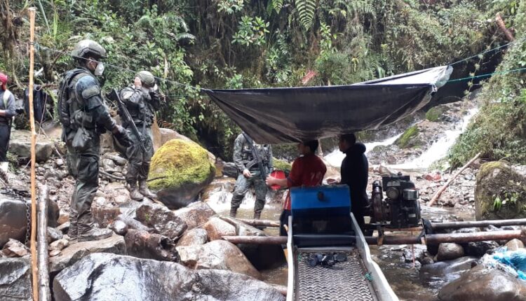 MILITARES LOCALIZAN CAMPAMENTO DE MINERÍA ILEGAL EN EL SUR DEL PAÍS