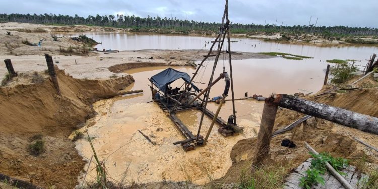 Madre de Dios: Incautan equipos de minería ilegal en Zona de Amortiguamiento de la RN Tambopata