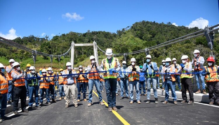 LUNDIN GOLD INAUGURÓ PUENTE SOBRE EL RÍO ZAMORA EN LA PARROQUIA LOS ENCUENTROS