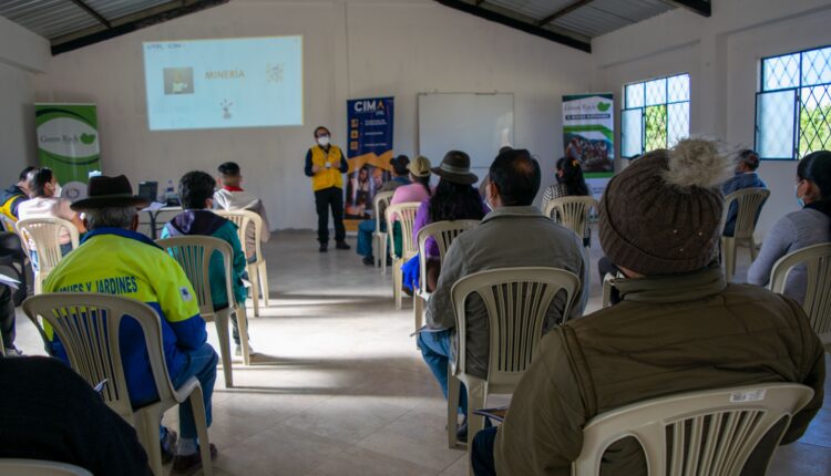 Se efectuó capacitación sobre la comprensión de la minería responsable en Loja