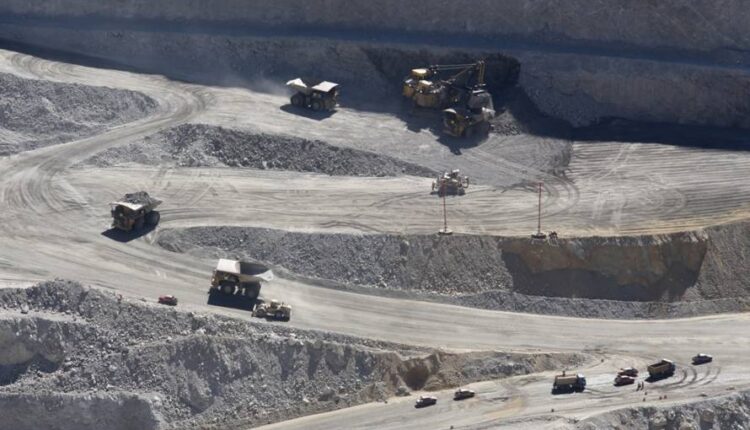 Trabajador murió tras volcar en un bulldozer en Minera Los Pelambres