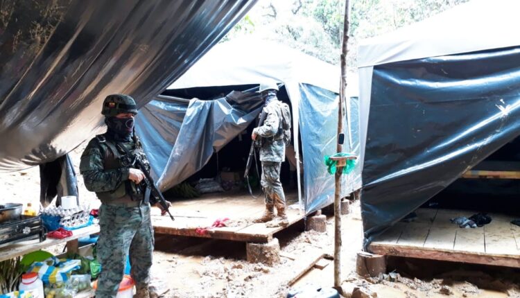 MILITARES LOCALIZARON CAMPAMENTO DE MINERÍA ILEGAL EN LA PROVINCIA DE NAPO