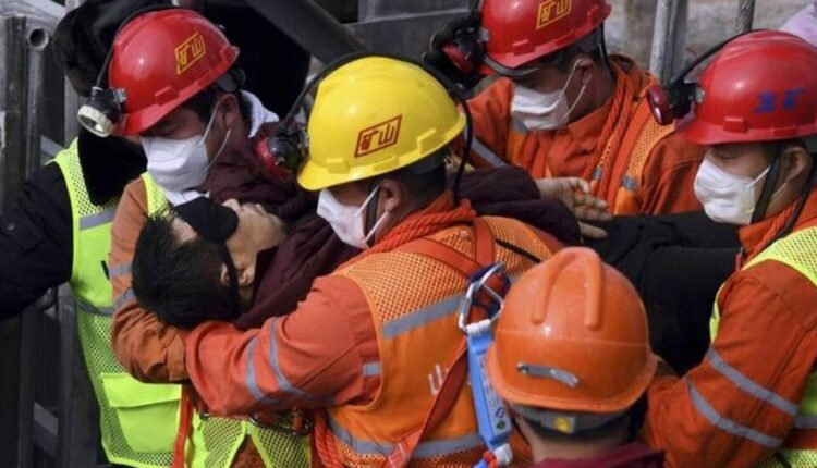 19 mineros chinos quedaron bajo tierra en una mina de carbón