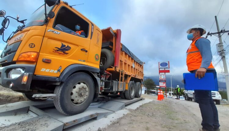 1.202 TONELADAS DE MATERIAL MINERALIZADO, INCAUTADO EN BUENOS AIRES, FUE TRASLADADO A PORTOVELO PARA SU PROCESAMIENTO