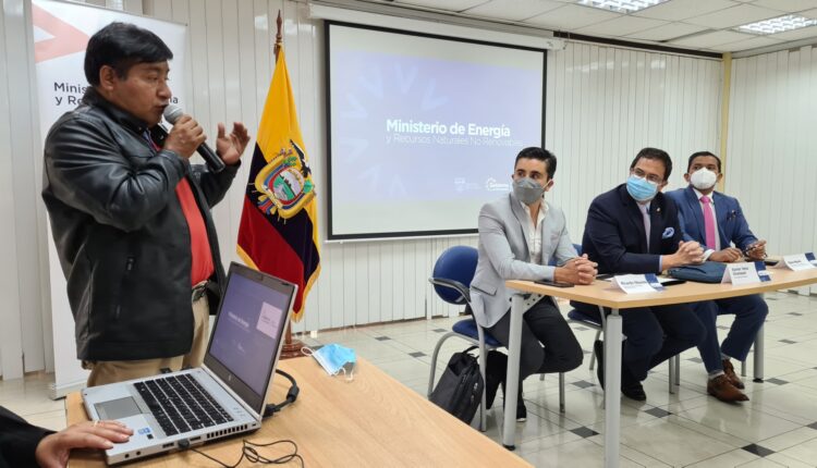 Lowell Mineral participa en la Primera Reunión para socializar el Reglamento de la Minería Artesanal.