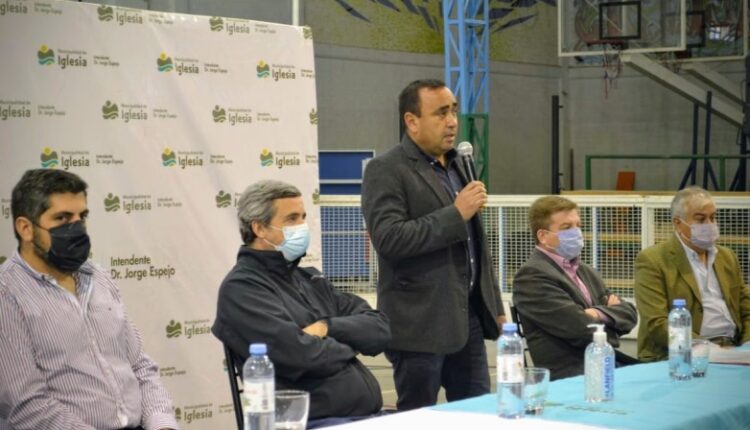 Minería, Iglesia y Jáchal ponen en marcha la primera escuela minera del país