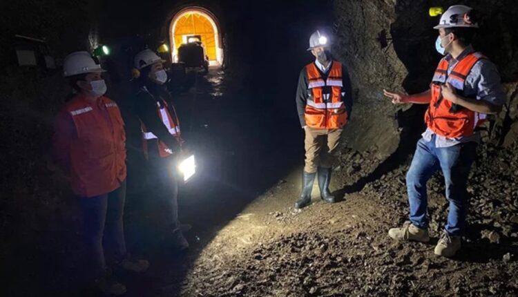 Pequeña minería y canteros de la región reciben beneficios para potenciar sus faenas