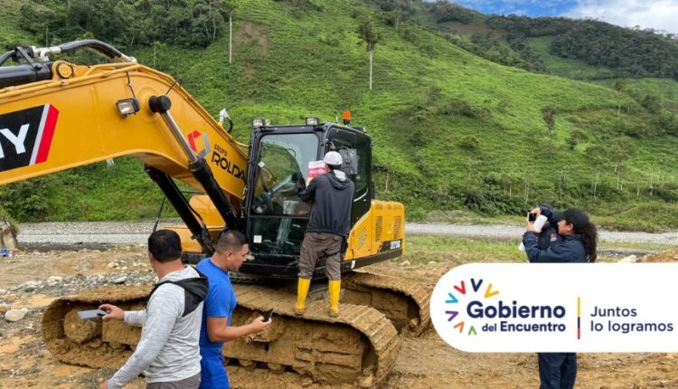 Minería ilegal atenta contra el río Yacuambi de Zamora