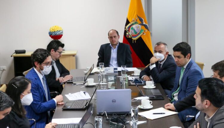 Ministerio de Producción aprueba seis nuevos contratos de inversión