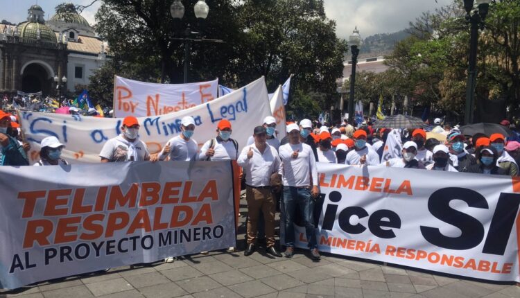 Reinaldo Reyes, subsecretario de Minería Industrial se sumó a la marcha junto a los mineros responsables