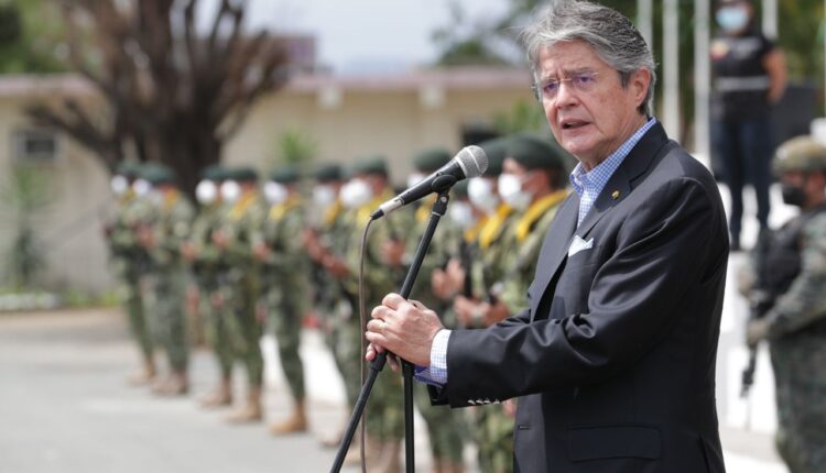 Presidente Lasso: “Se suspenden incrementos en precios de los combustibles”
