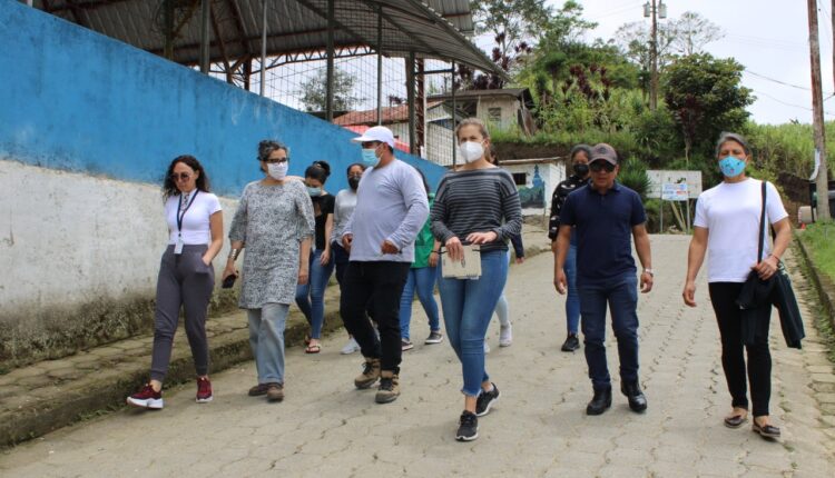 Toachi Mining y Universidad y San Francisco de Quito se unen para desarrollar proyectos comunitarios