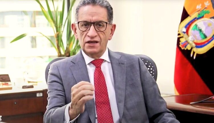 Ministro Bermeo: “Ecuador está comprometido con la transición energética sostenible”