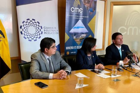 LA CORTE CONSTITUCIONAL GENERA INSEGURIDAD JURÍDICA EN EL SECTOR MINERO