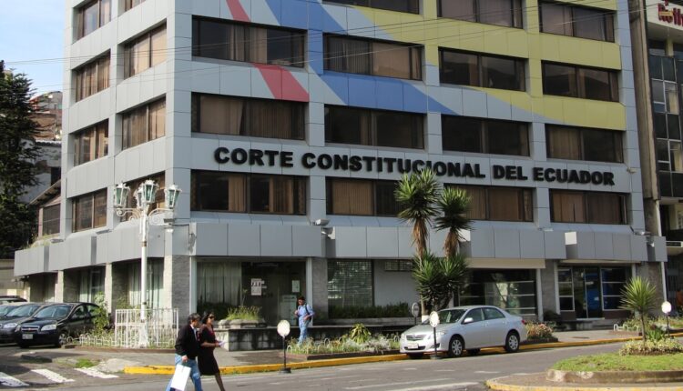 Fallo de la Corte Constitucional reintegra a generales de policía