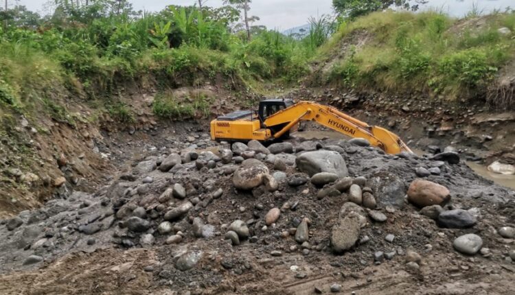 Con sellos de prohibición buscan detener minería ilegal en Napo