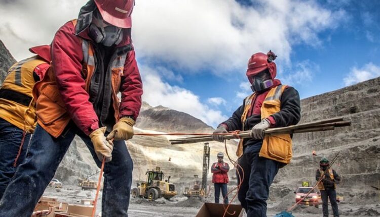 Crecieron sectores de construcción, comercio y minería en Bolivia