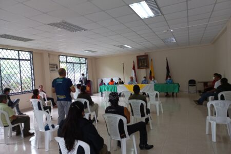 Moradores de La Carolina solicitaron al MTOP trabajos inmediatos en la vialidad