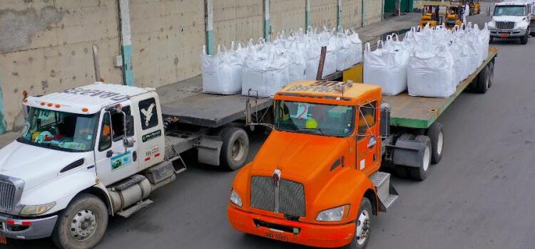 Carnaval sin traslado de concentrado de cobre en vía Zamora-Loja-Machala