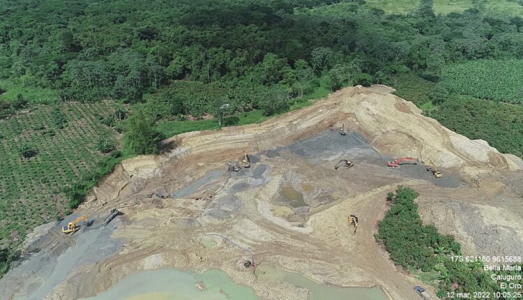 La Bellamaría, la reina de la minería ilegal en Santa Rosa