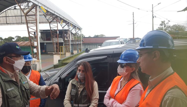 Gobernador de Cotopaxi recorre proyecto minero La Plata