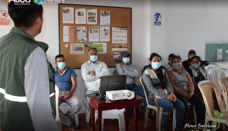 Toachi Mining dictó taller de manejo de especies forestales