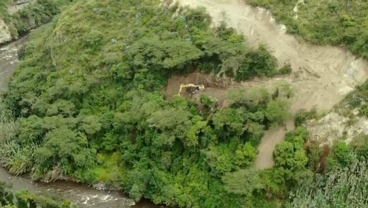 Río San Pedro rodeado de contaminación