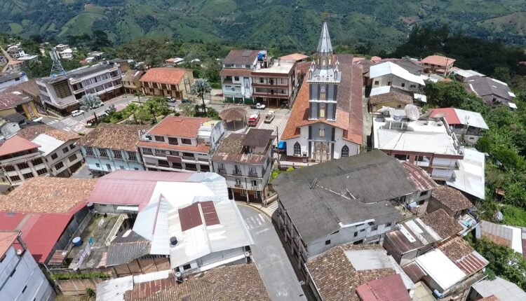 La fiebre de la minería ilegal es la perdición de Zaruma