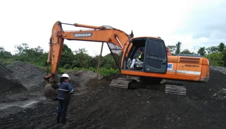 Maquinaria pesada era utilizada para explotación en Pastaza