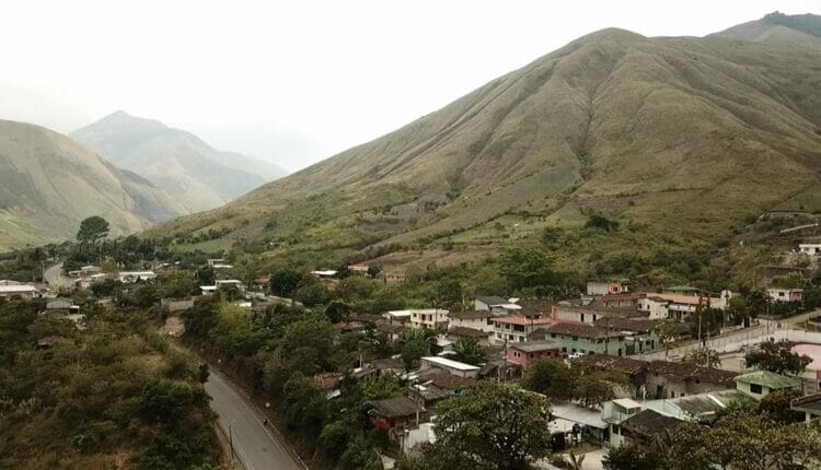 Un herido de gravedad dejó balacera entre mineros ilegales en comunidad de Rocafuerte