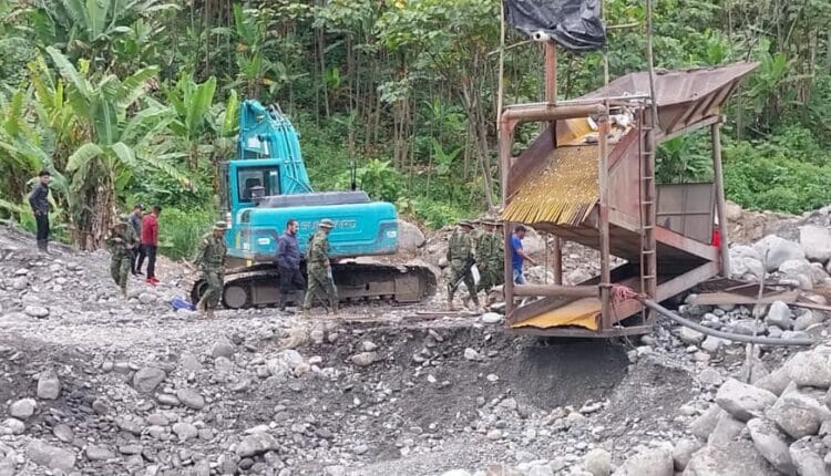 Minería ilegal invade concesiones en Morona Santiago