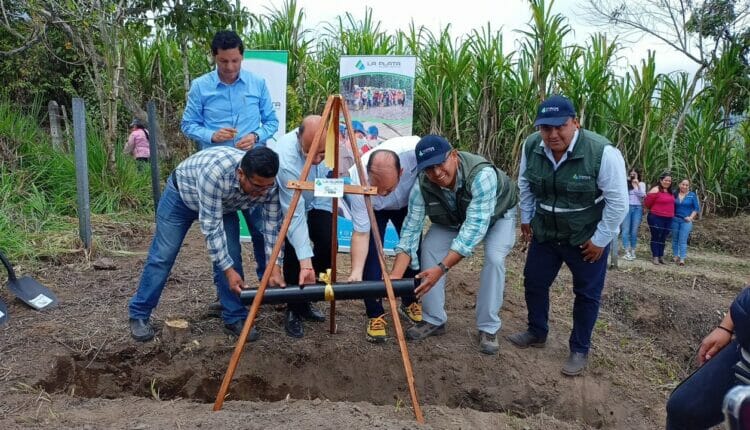 Inicia obra de mejoramiento de agua en Palo Quemado