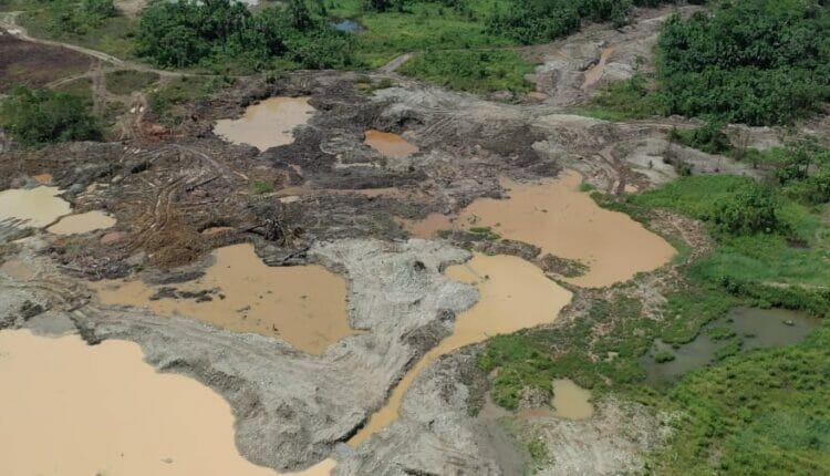 Habitantes de Yutzupino denuncian emergencia ambiental por contaminación del río Napo