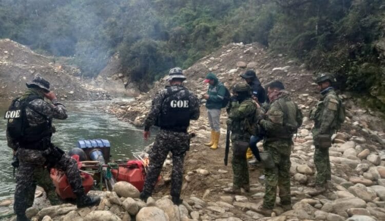 Red de minería ilegal se instaló en Sigsig