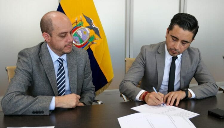 Solaris Resources firma contrato de inversión en Ecuador por USD 42 millones