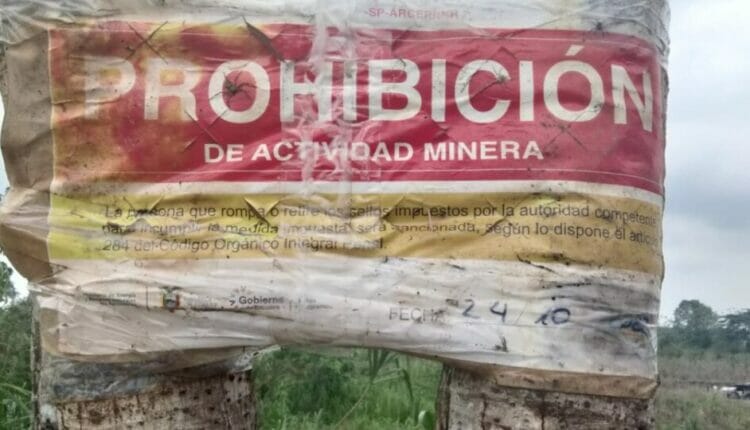 En Guayas operador minero ocultó sellos de prohibición con plástico