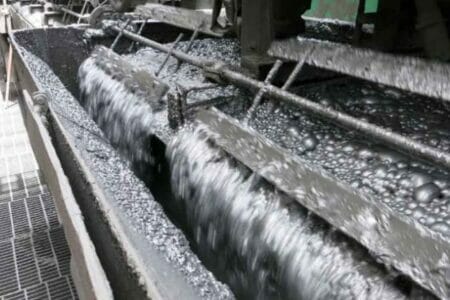 Caída del precio del zinc: Factores y consecuencias en la economía global