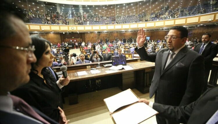 Virgilio Saquicela reelegido como presidente de la Asamblea Nacional