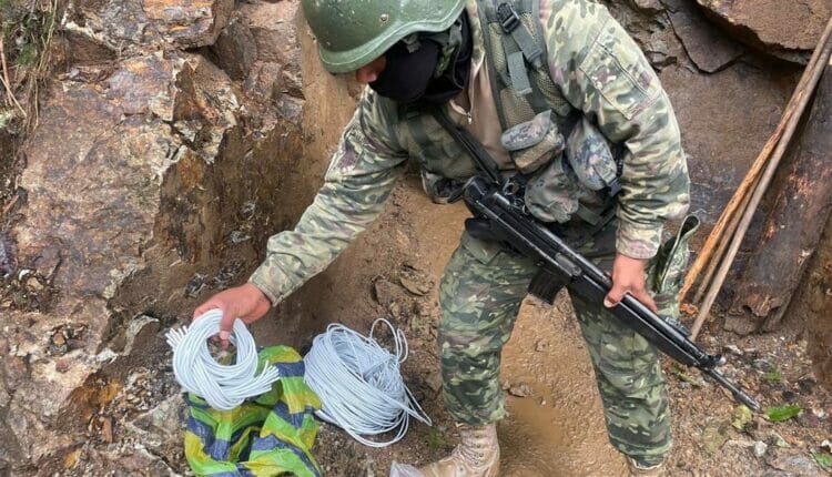 Fuerzas Armadas decomisan material explosivo y elementos relacionados con la minería ilegal en Zamora Chinchipe