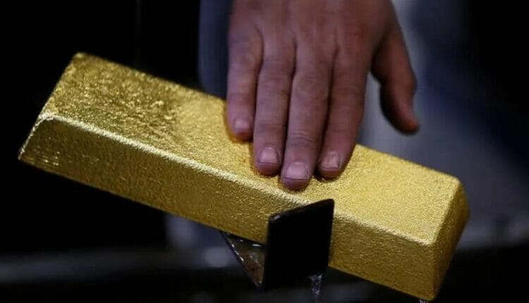 El oro brilla de nuevo: un análisis sobre su mayor alza en cuatro meses